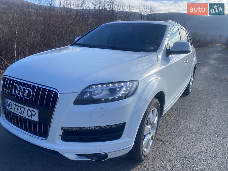Позашляховик / Кросовер Audi Q7 2015 в Мукачевому