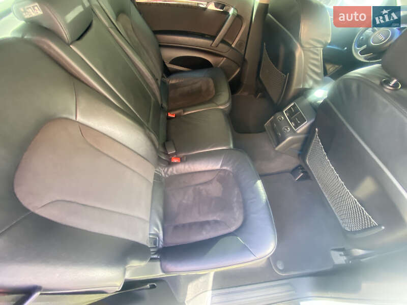 Позашляховик / Кросовер Audi Q7 2015 в Мукачевому