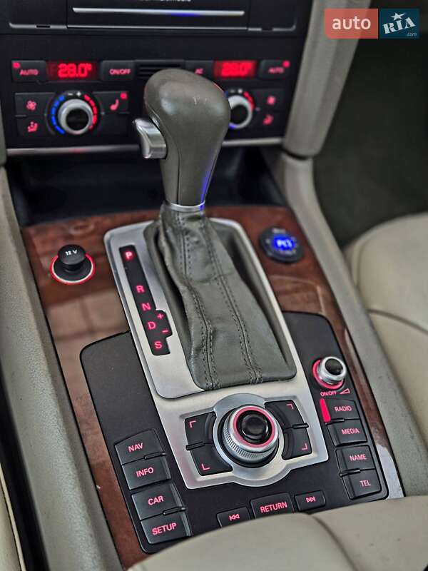 Внедорожник / Кроссовер Audi Q7 2010 в Запорожье