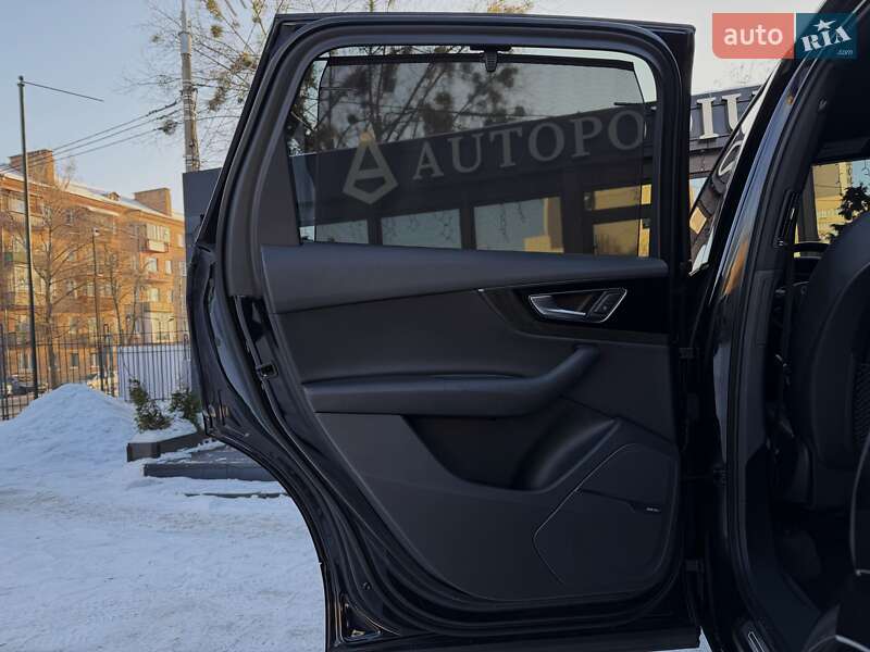 Внедорожник / Кроссовер Audi Q7 2018 в Киеве