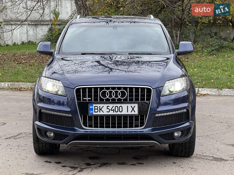 Позашляховик / Кросовер Audi Q7 2010 в Рівному