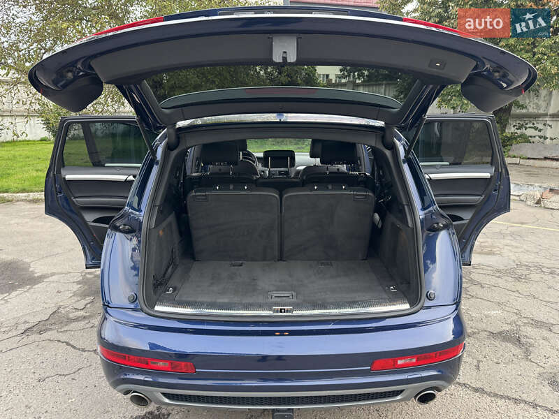 Позашляховик / Кросовер Audi Q7 2010 в Рівному