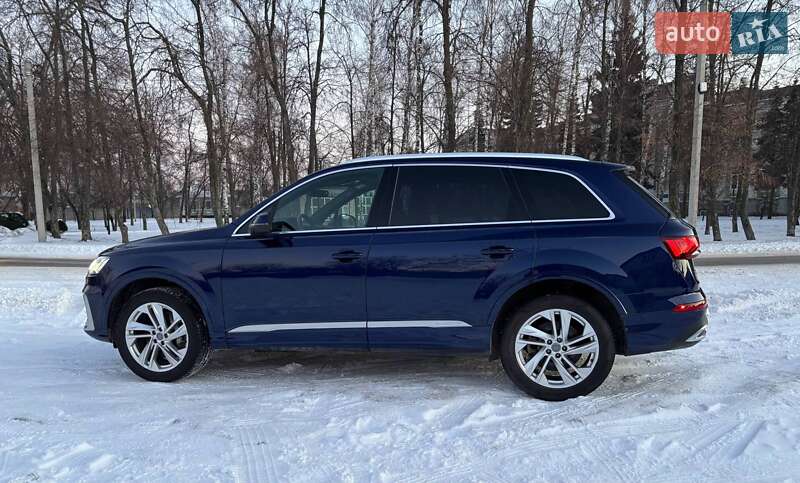 Позашляховик / Кросовер Audi Q7 2020 в Києві