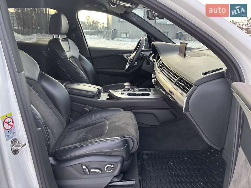 Внедорожник / Кроссовер Audi Q7 2019 в Киеве