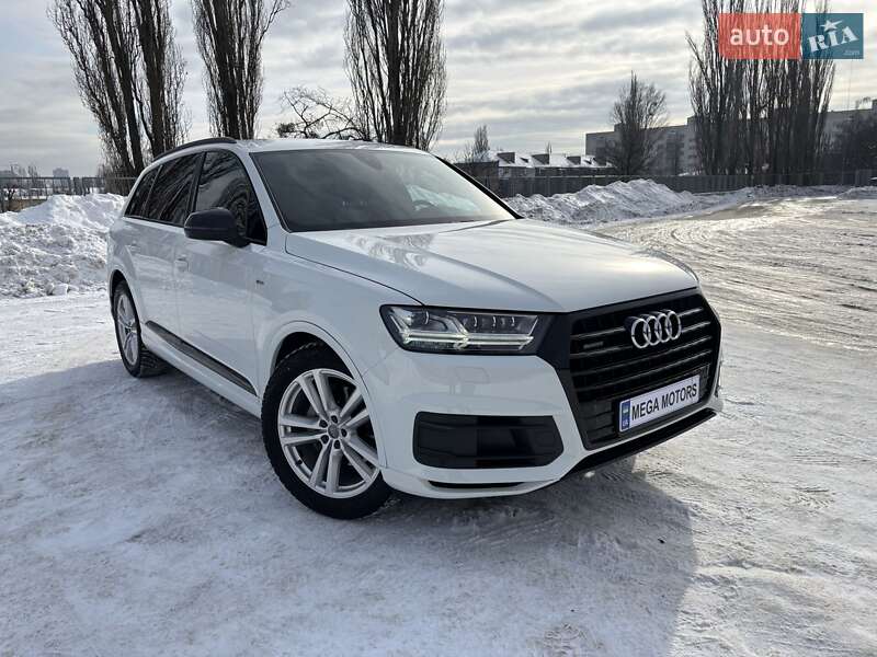 Внедорожник / Кроссовер Audi Q7 2019 в Киеве