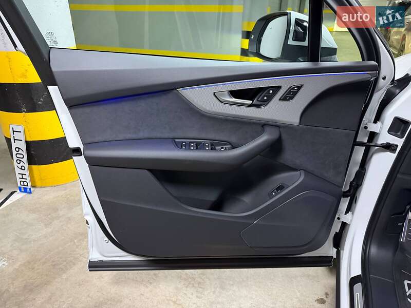 Позашляховик / Кросовер Audi Q7 2025 в Києві