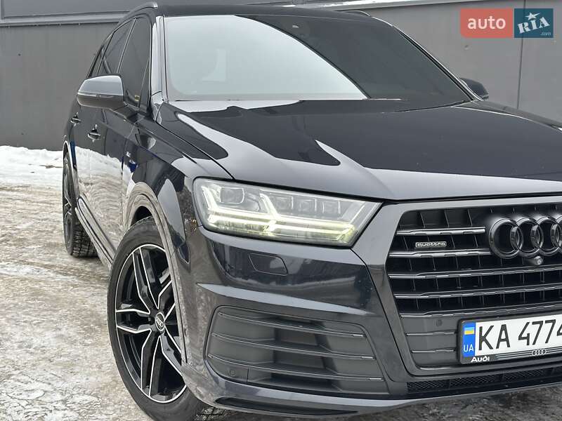 Внедорожник / Кроссовер Audi Q7 2017 в Киеве