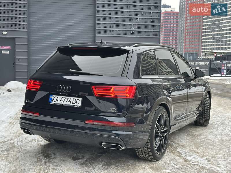 Внедорожник / Кроссовер Audi Q7 2017 в Киеве