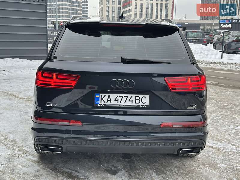 Внедорожник / Кроссовер Audi Q7 2017 в Киеве