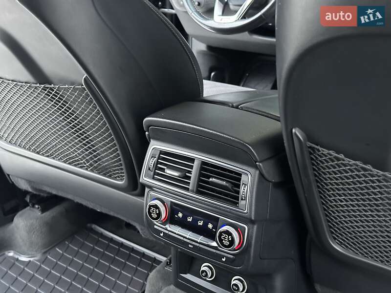 Внедорожник / Кроссовер Audi Q7 2017 в Киеве