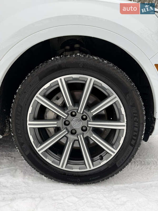 Внедорожник / Кроссовер Audi Q7 2016 в Виннице