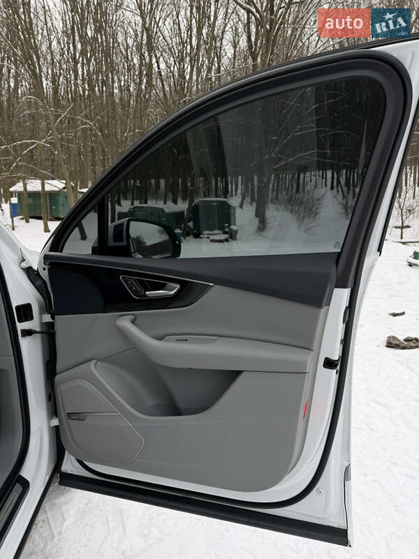 Внедорожник / Кроссовер Audi Q7 2016 в Виннице