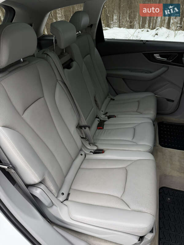 Внедорожник / Кроссовер Audi Q7 2016 в Виннице