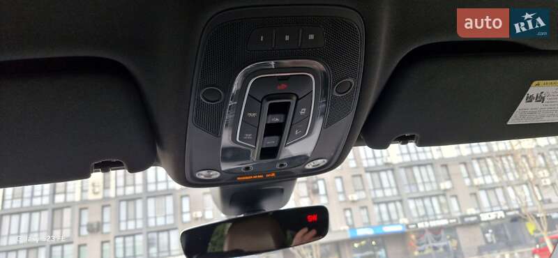 Позашляховик / Кросовер Audi Q7 2017 в Ужгороді