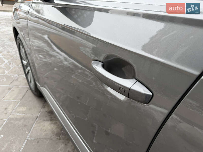 Внедорожник / Кроссовер Audi Q7 2016 в Киеве