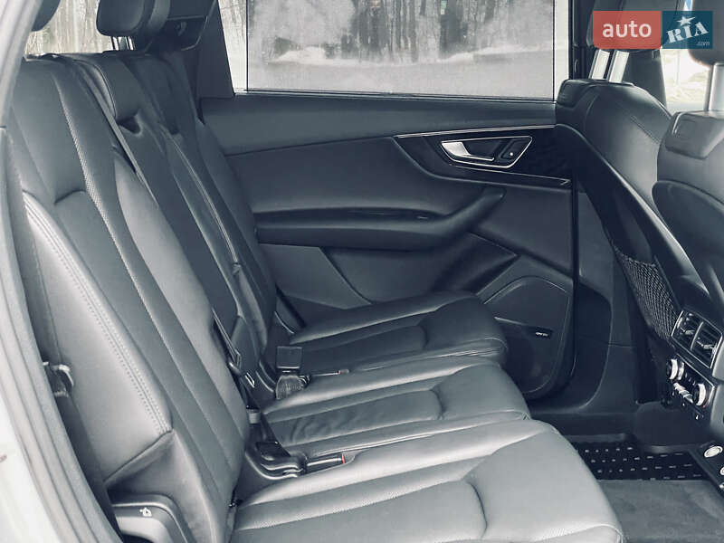 Внедорожник / Кроссовер Audi Q7 2016 в Львове