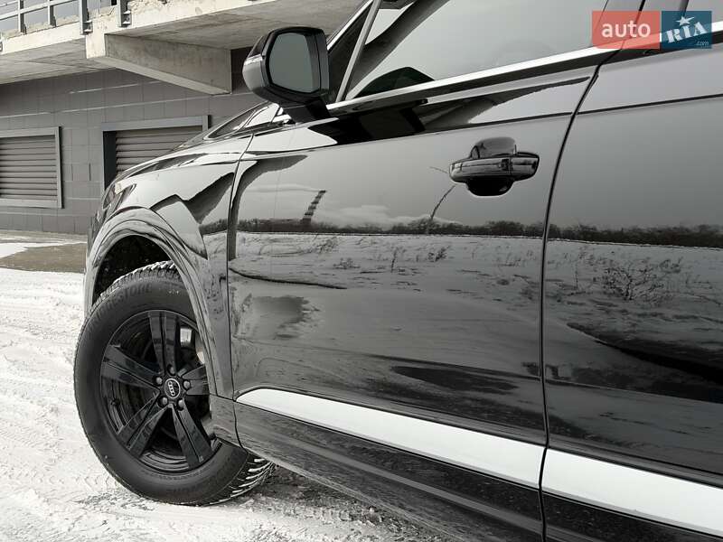 Позашляховик / Кросовер Audi Q7 2018 в Києві фото 5 Позашляховик / Кросовер Audi Q7 2018 в Києві