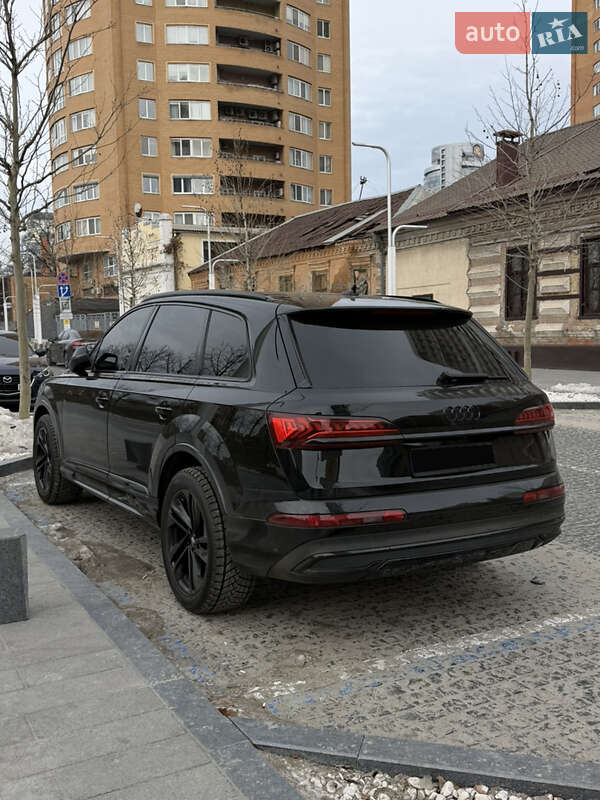 Внедорожник / Кроссовер Audi Q7 2019 в Днепре