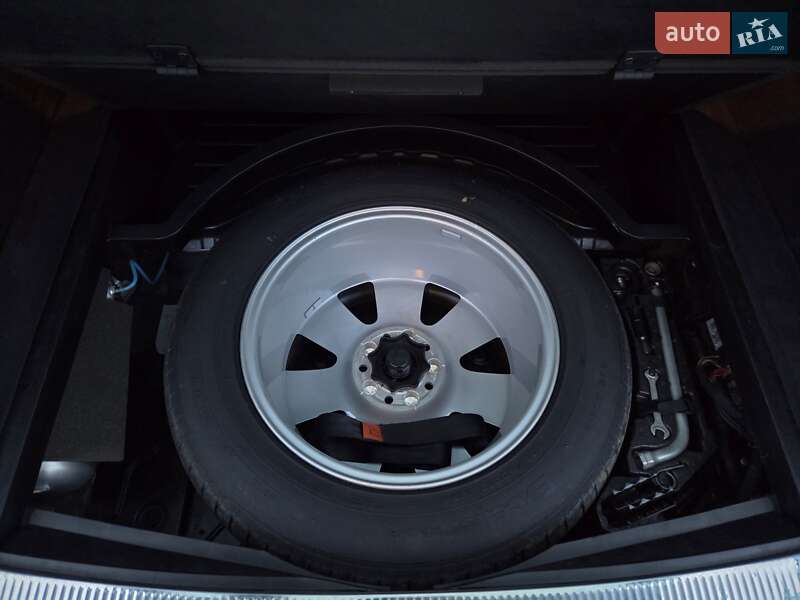 Позашляховик / Кросовер Audi Q7 2012 в Києві