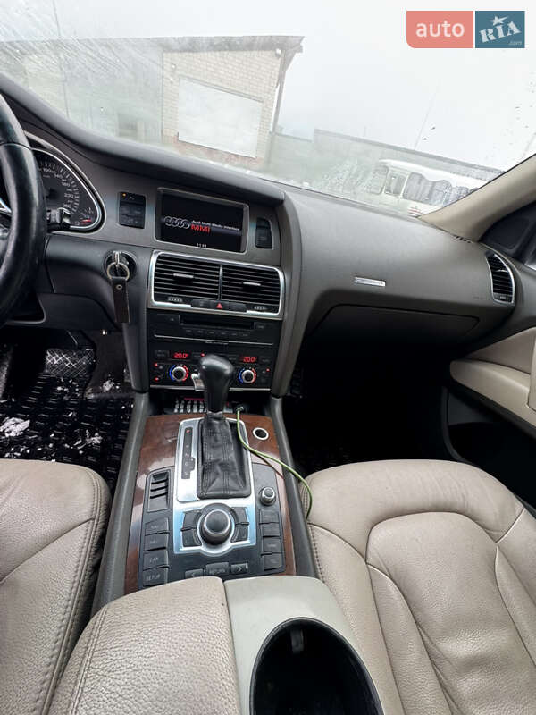 Позашляховик / Кросовер Audi Q7 2006 в Сарнах