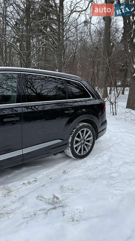 Внедорожник / Кроссовер Audi Q7 2018 в Киеве