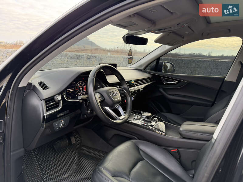 Внедорожник / Кроссовер Audi Q7 2019 в Мукачево