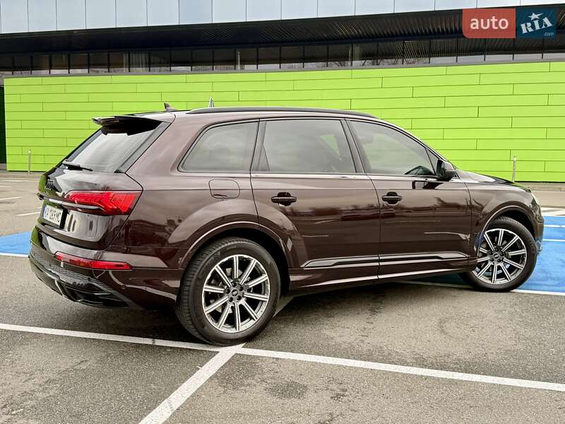 Позашляховик / Кросовер Audi Q7 2022 в Києві фото 16 Позашляховик / Кросовер Audi Q7 2022 в Києві