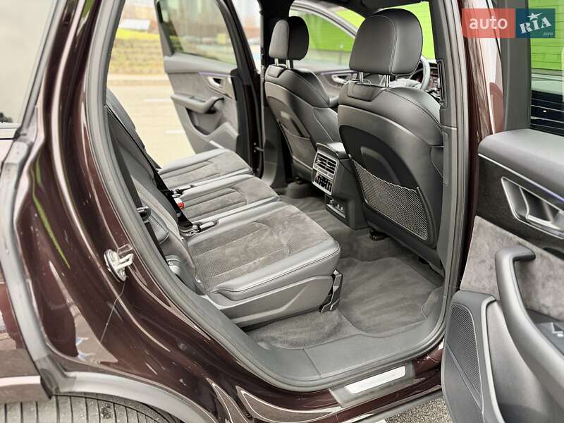 Позашляховик / Кросовер Audi Q7 2022 в Києві фото 41 Позашляховик / Кросовер Audi Q7 2022 в Києві
