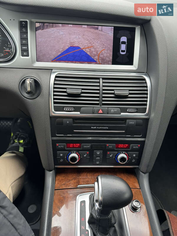 Позашляховик / Кросовер Audi Q7 2013 в Запоріжжі