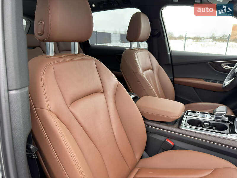 Позашляховик / Кросовер Audi Q7 2020 в Івано-Франківську