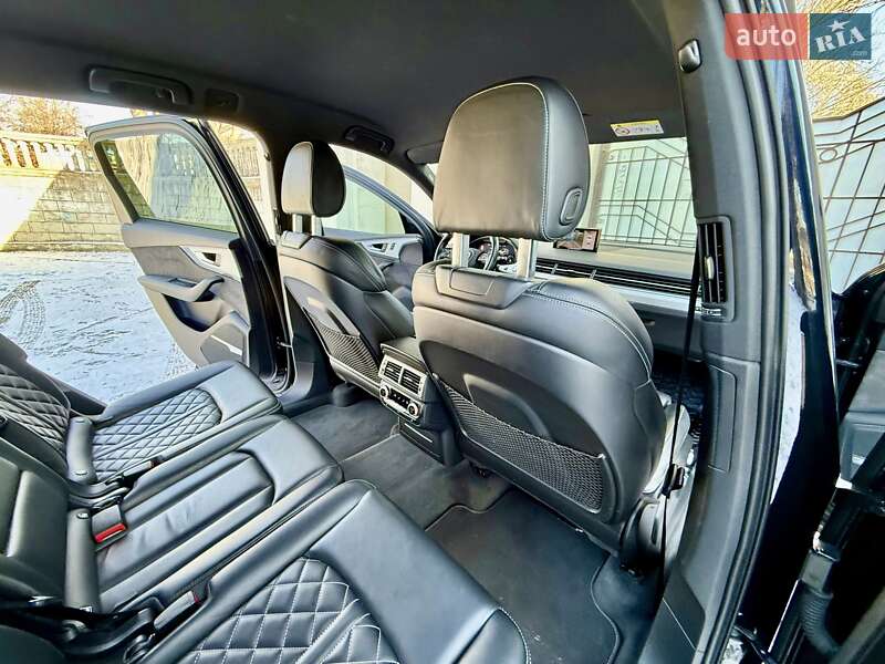 Позашляховик / Кросовер Audi Q7 2018 в Одесі