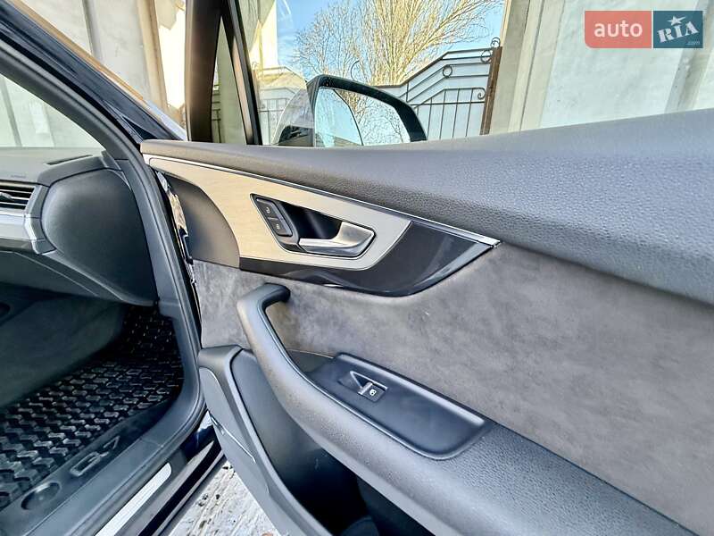 Позашляховик / Кросовер Audi Q7 2018 в Одесі