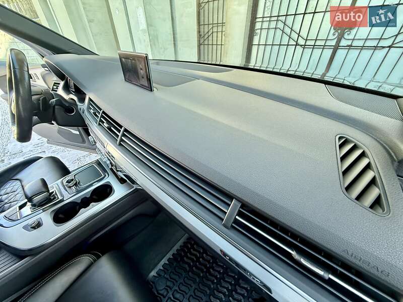 Позашляховик / Кросовер Audi Q7 2018 в Одесі