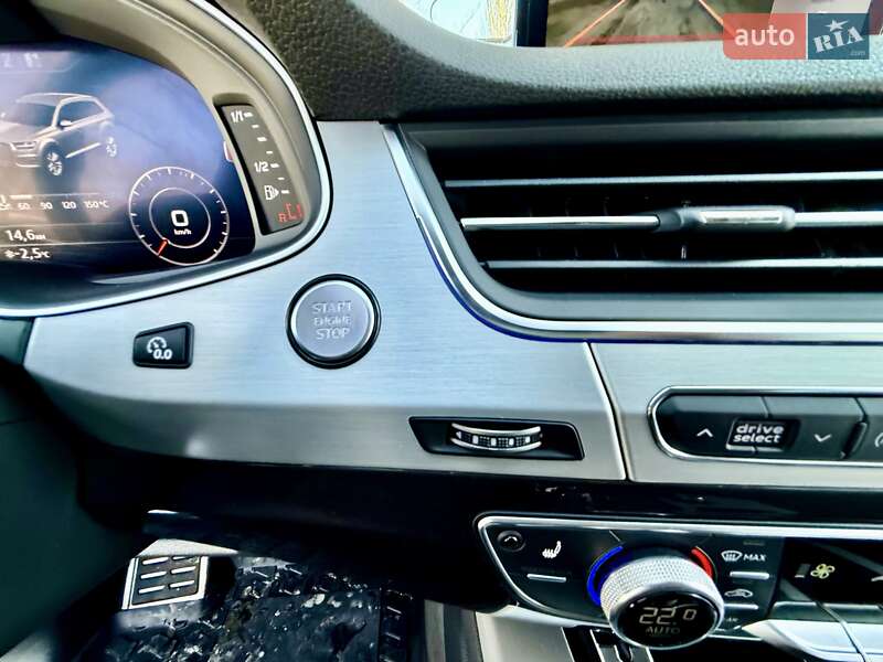 Позашляховик / Кросовер Audi Q7 2018 в Одесі