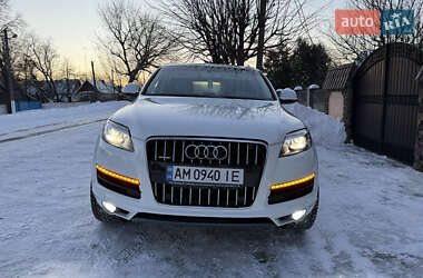 Позашляховик / Кросовер Audi Q7 2015 в Житомирі