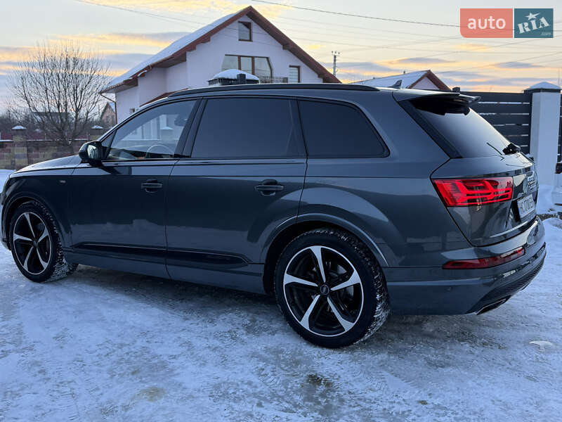 Внедорожник / Кроссовер Audi Q7 2016 в Стрые