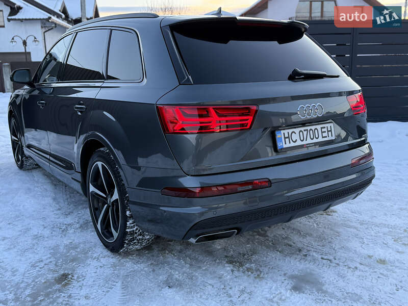 Внедорожник / Кроссовер Audi Q7 2016 в Стрые
