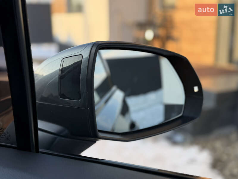 Внедорожник / Кроссовер Audi Q7 2016 в Стрые