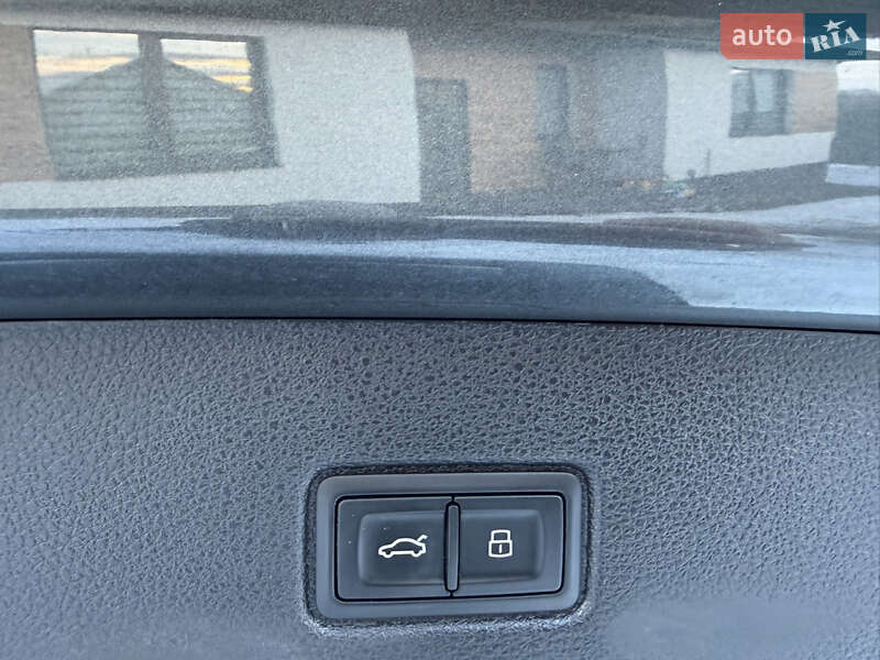 Внедорожник / Кроссовер Audi Q7 2016 в Стрые