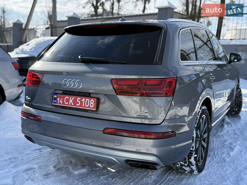 Позашляховик / Кросовер Audi Q7 2017 в Стрию