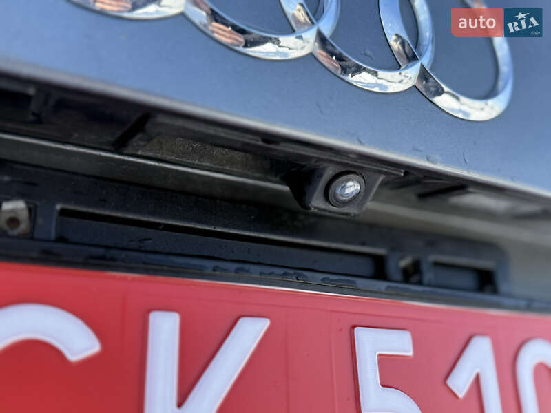 Позашляховик / Кросовер Audi Q7 2017 в Стрию