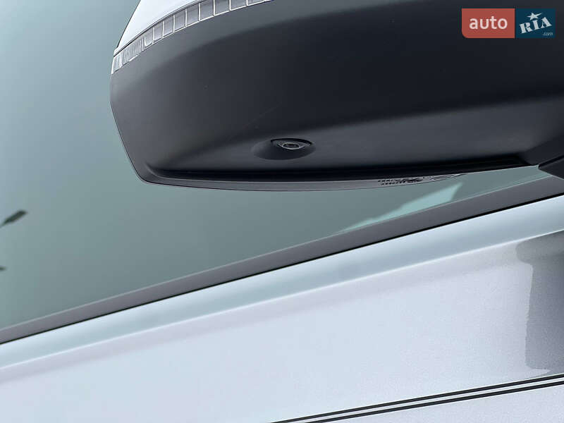 Внедорожник / Кроссовер Audi Q7 2017 в Киеве