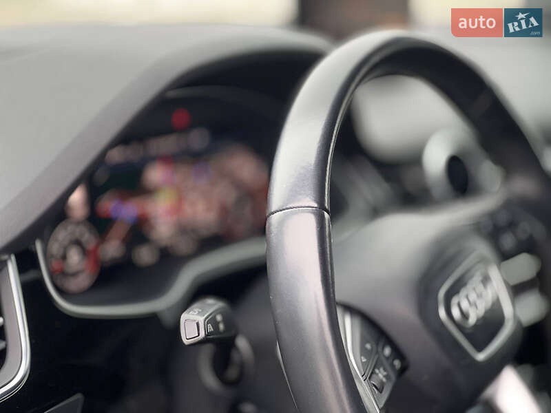 Внедорожник / Кроссовер Audi Q7 2017 в Киеве