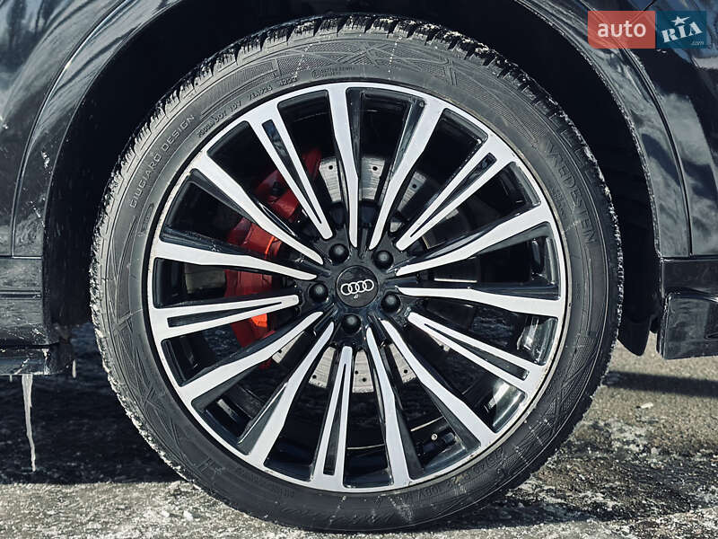 Внедорожник / Кроссовер Audi Q7 2016 в Кременчуге