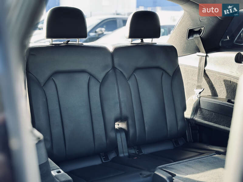 Внедорожник / Кроссовер Audi Q7 2016 в Кременчуге