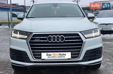 Позашляховик / Кросовер Audi Q7 2015 в Чернівцях