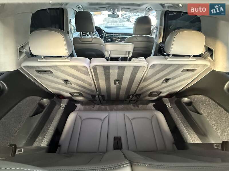 Внедорожник / Кроссовер Audi Q7 2016 в Дрогобыче