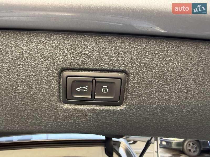 Внедорожник / Кроссовер Audi Q7 2016 в Дрогобыче