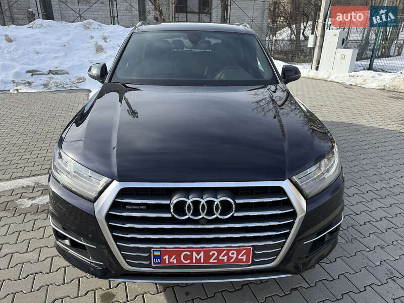 Позашляховик / Кросовер Audi Q7 2017 в Львові