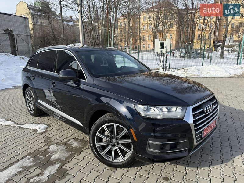 Позашляховик / Кросовер Audi Q7 2017 в Львові